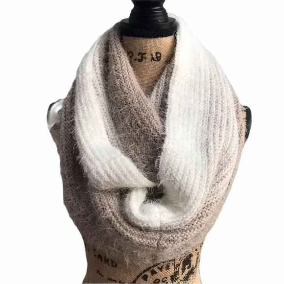 NWT Calvin Klein Ombre Mohair Look Infinity Scarf - Picture 6 of 6